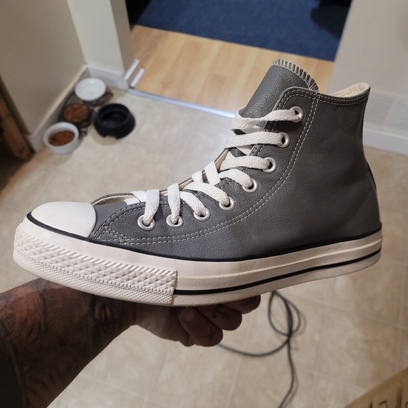 VINTAGE Converse leather high top chuck taylors - Picture 5 of 12